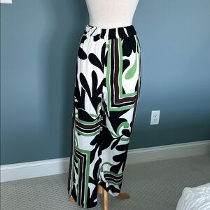 Stylish Black and Green Patterned Pants